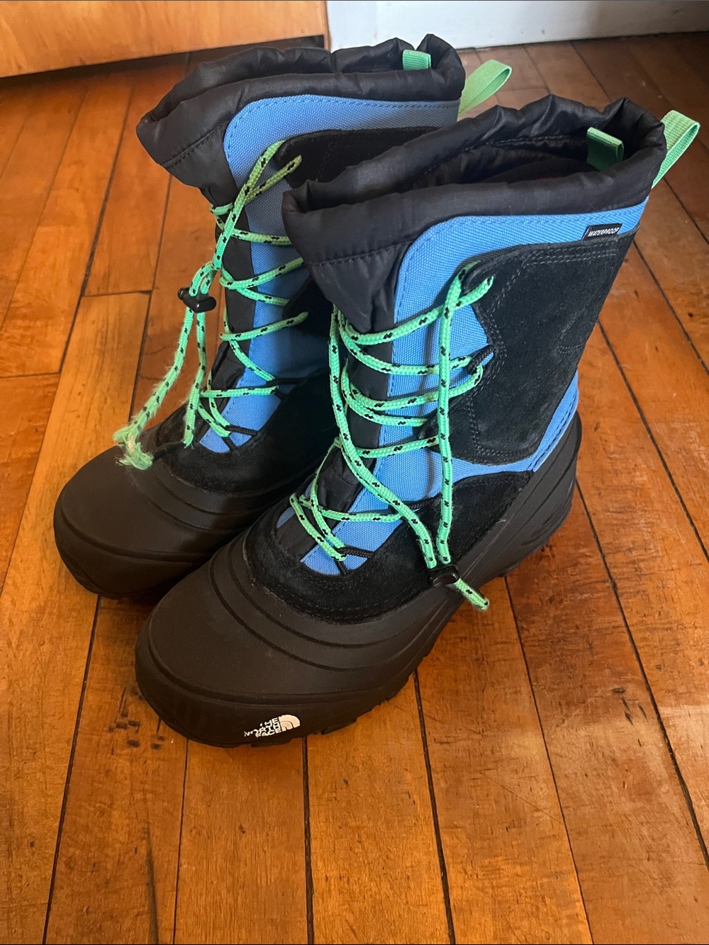 The North Face Alpenglow Blue and Black Snow Boots Laces